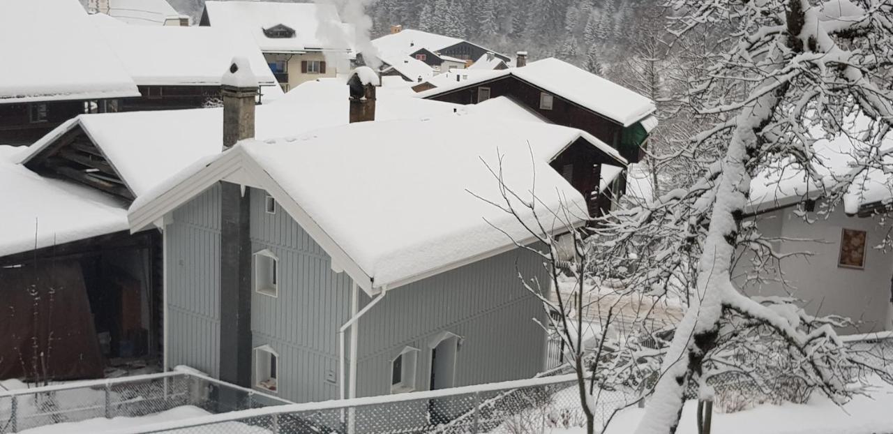 Casa Cuschina - Mit Sauna In Der Schoenen Surselva Dardin المظهر الخارجي الصورة